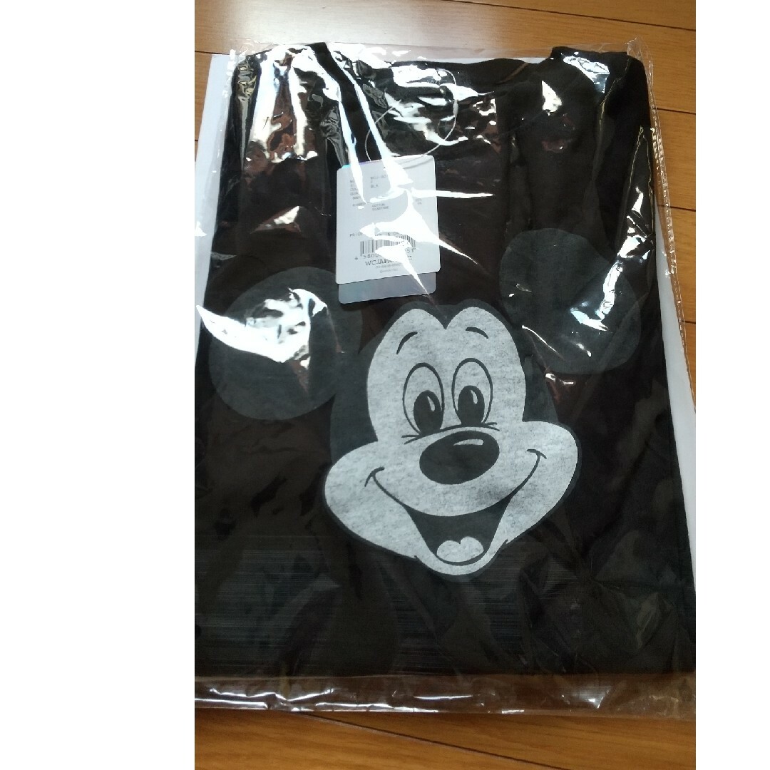 Disney(ディズニー)のwcj ミッキー Tシャツ ブラック ディズニー 100 コラボ  未開封 レディースのトップス(Tシャツ(半袖/袖なし))の商品写真