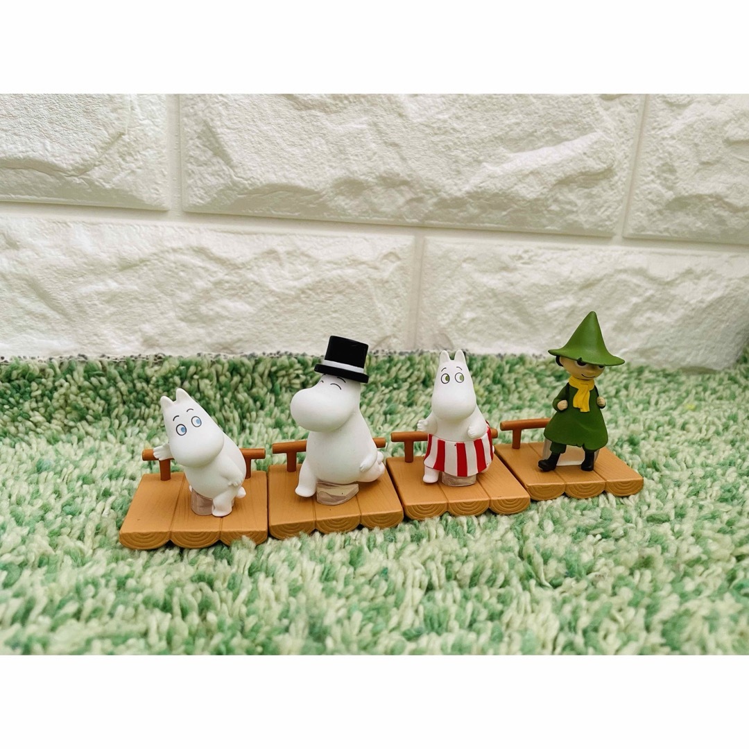 MOOMIN(ムーミン)の⭐️①MOOMIN みんなでおでかけフィギュア⭐️【新品】①ムーミンパパ　ガチャ エンタメ/ホビーのおもちゃ/ぬいぐるみ(キャラクターグッズ)の商品写真