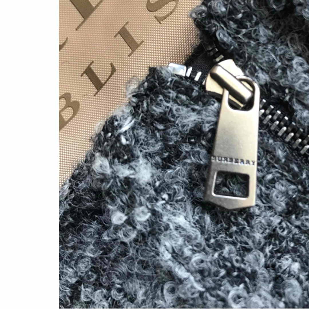 BURBERRY(バーバリー)の🇬🇧 バーバリー   ロンドン  ⭐︎  レザーバックル共生地ベルト付　スカート レディースのスカート(ひざ丈スカート)の商品写真