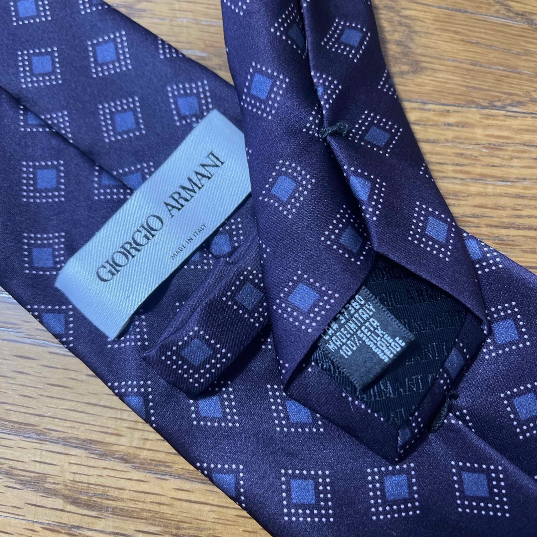 Giorgio Armani(ジョルジオアルマーニ)のGIORGIO ARMANI  ネクタイ　紫色 メンズのファッション小物(ネクタイ)の商品写真