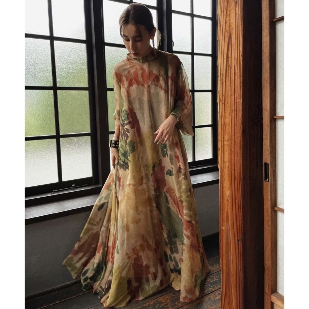 Ameri VINTAGE(アメリヴィンテージ)のAmeri UND WILLOW PAINT DRESS レディースのワンピース(ロングワンピース/マキシワンピース)の商品写真