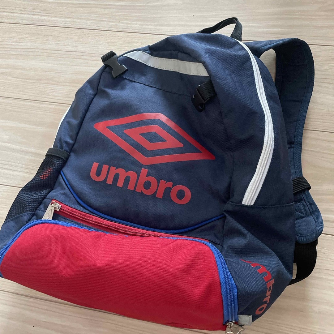 UMBRO(アンブロ)のサッカーリュック  キッズ/ベビー/マタニティのこども用バッグ(リュックサック)の商品写真