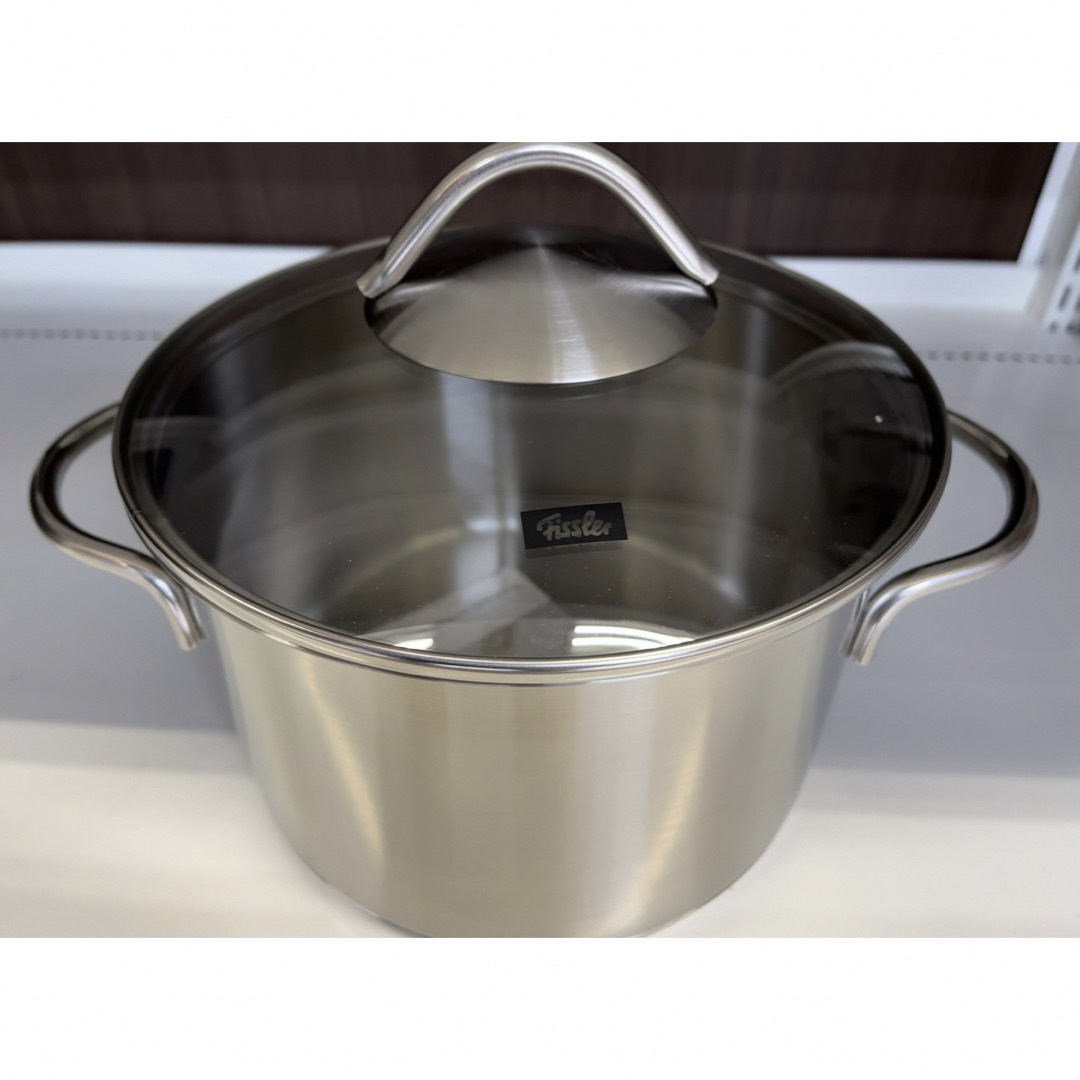 Fissler(フィスラー)の新品 フィスラー 2種類まとめ売り ヴィエナ キャセロール　IH対応・ガス火対応 インテリア/住まい/日用品のキッチン/食器(鍋/フライパン)の商品写真