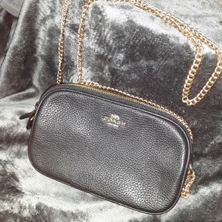 コーチ(COACH)の美品　コーチ　ショルダーバッグ　チェーン　ゴールド金具　ブラック　シボレザー(ショルダーバッグ)