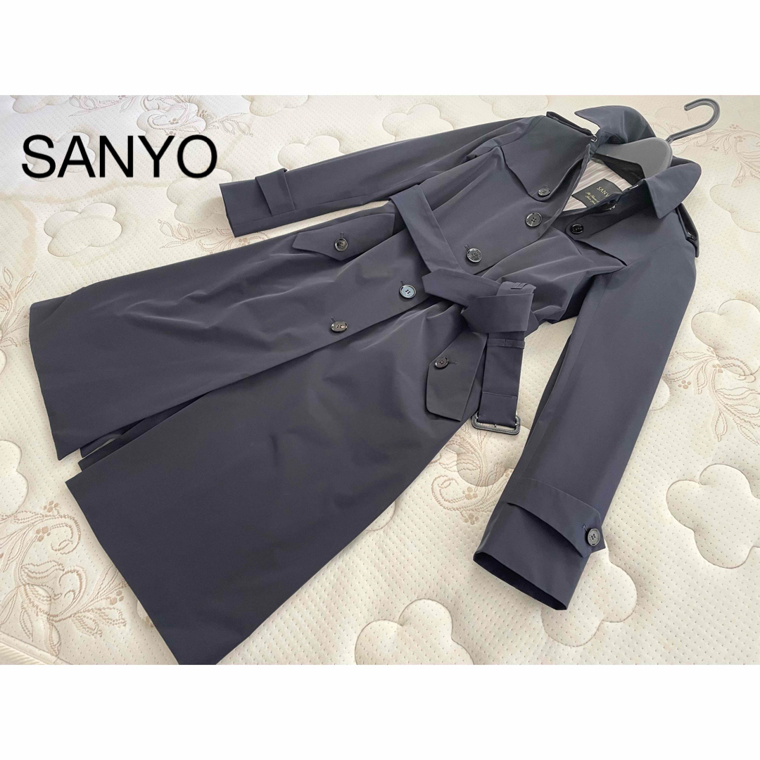 SANYO(サンヨー)の美品SANYO三陽商会100年コートサンヨーコート濃紺36 レディースのジャケット/アウター(トレンチコート)の商品写真