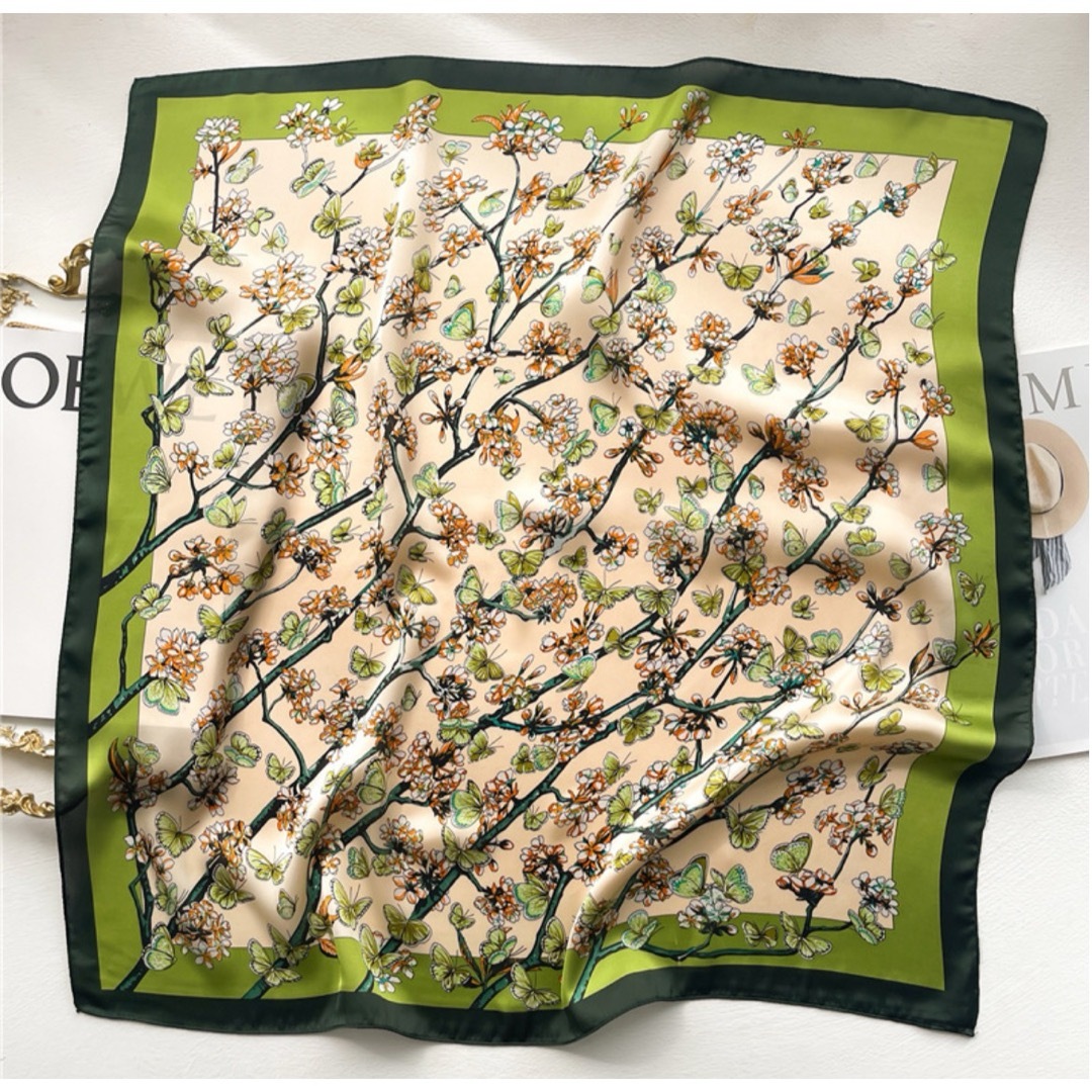 スカーフ バンダナ ショール ストール　バッグスカーフ　ヘアアクセ　小花　蝶　 レディースのファッション小物(バンダナ/スカーフ)の商品写真