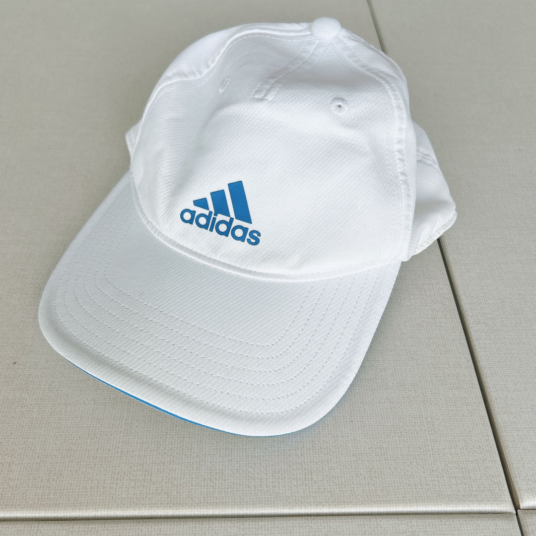 adidas(アディダス)のアディダス　キャップ メンズの帽子(キャップ)の商品写真