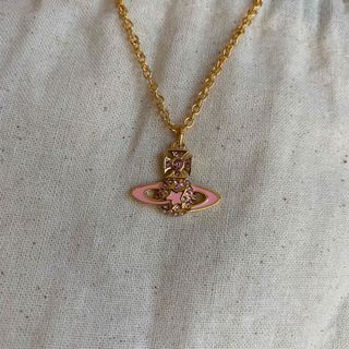 ヴィヴィアンウエストウッド(Vivienne Westwood)のヴィヴィアンウエストウッド　流れ星　DARLENE ネックレス　ピンク(ネックレス)