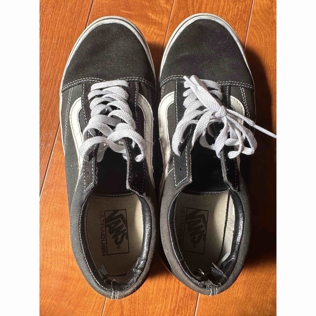 VANS(ヴァンズ)の✨櫻井和寿さん推しくん専用✨中古 バンズ スニーカー vans 黒 27cm メンズの靴/シューズ(スニーカー)の商品写真