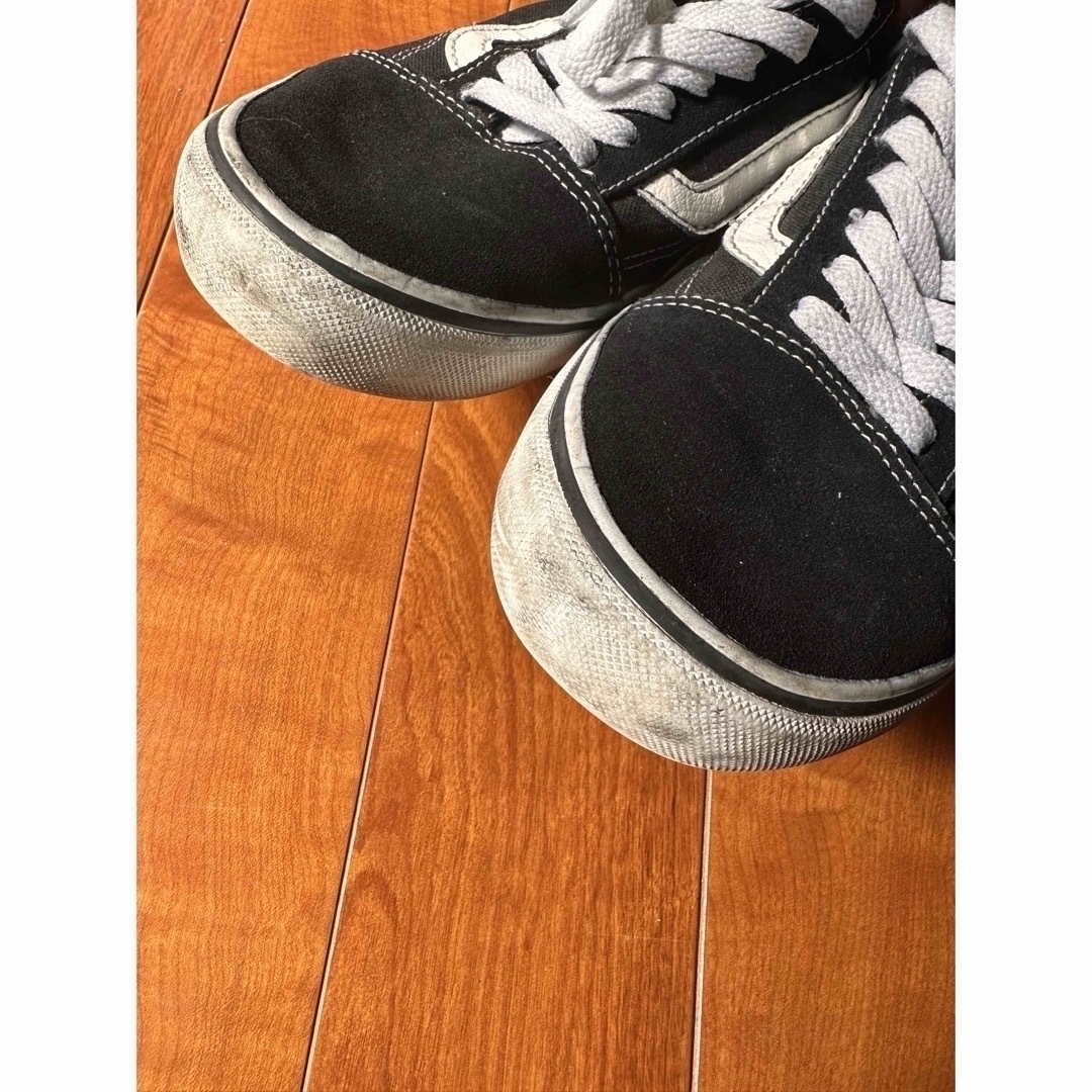 VANS(ヴァンズ)の✨櫻井和寿さん推しくん専用✨中古 バンズ スニーカー vans 黒 27cm メンズの靴/シューズ(スニーカー)の商品写真