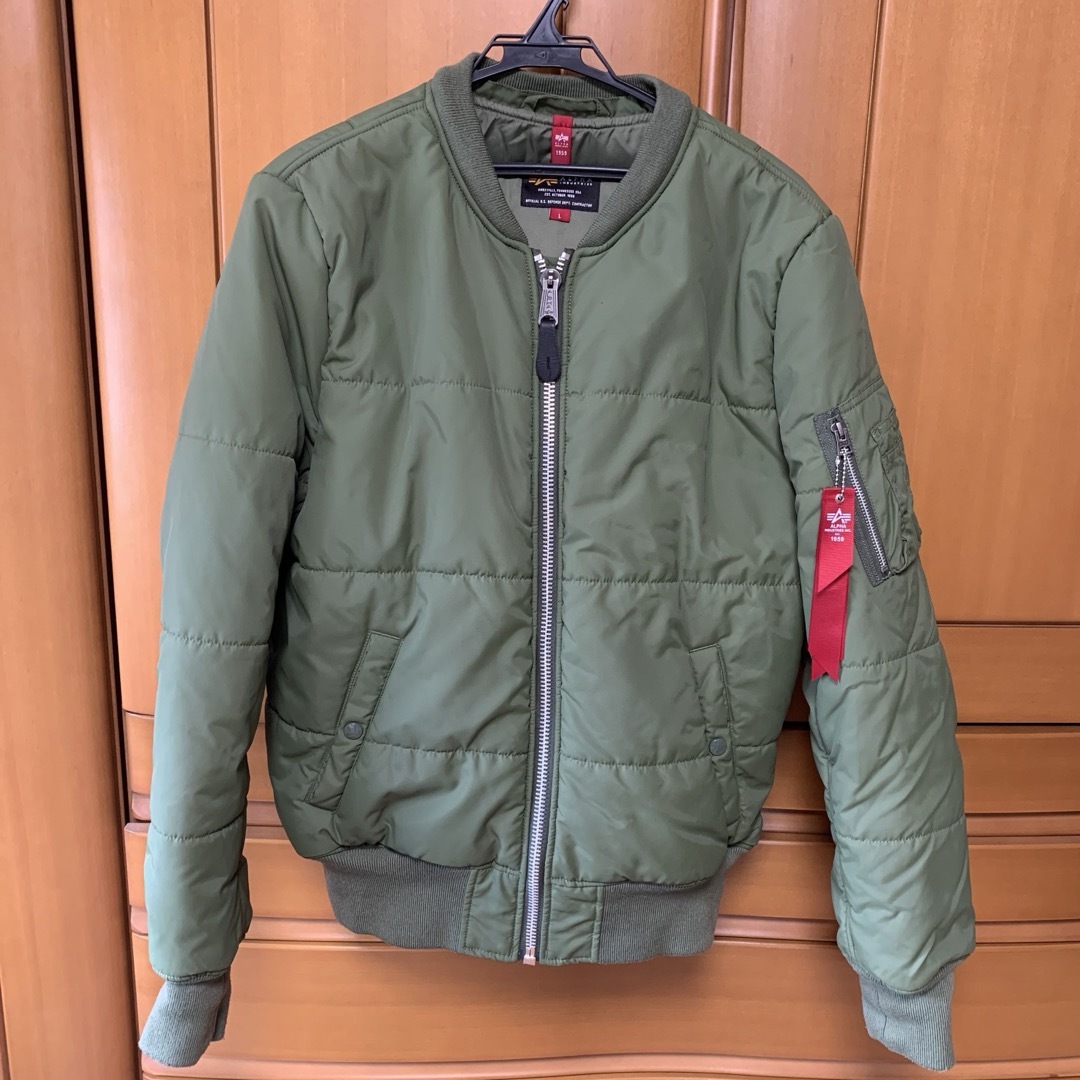 ALPHA INDUSTRIES(アルファインダストリーズ)のアルファインダストリーズ  Lサイズ メンズのジャケット/アウター(フライトジャケット)の商品写真