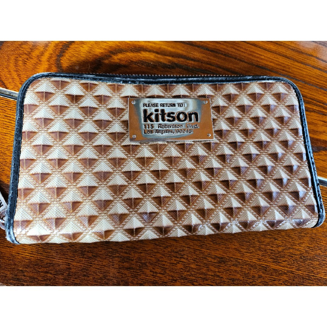 KITSON(キットソン)のkitsonゴールドの長財布 レディースのファッション小物(財布)の商品写真