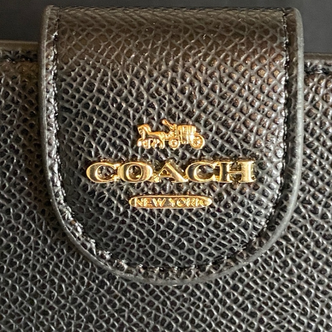 COACH(コーチ)の贈り物にも☆コーチ 財布　人気のクロスグレインレザー　二つ折 レディースのファッション小物(財布)の商品写真