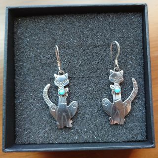 猫 シルバーピアス(ピアス)