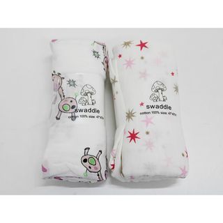 【値下げ!】新品 未使用品▲スワドル/swaddle▲120×120cm ガーゼおくるみ/ガーゼブランケット2枚set/小物 白系 星柄×キリン 出産祝い ベビーギフト お昼寝 日よけ【ネット限定】子供 キッズ kids ベビー baby 男の子 女の子 春夏秋冬 115032 childcare(おくるみ/ブランケット)