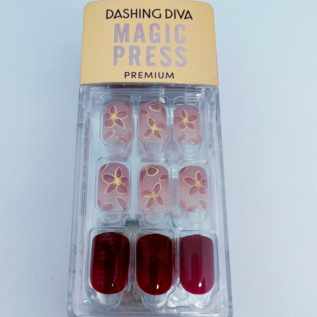 DASHING DIVA(ダッシングディバ)の★限定完売★⑯ダッシングディバ マジックプレスプレミアムシリーズ💅 コスメ/美容のネイル(つけ爪/ネイルチップ)の商品写真