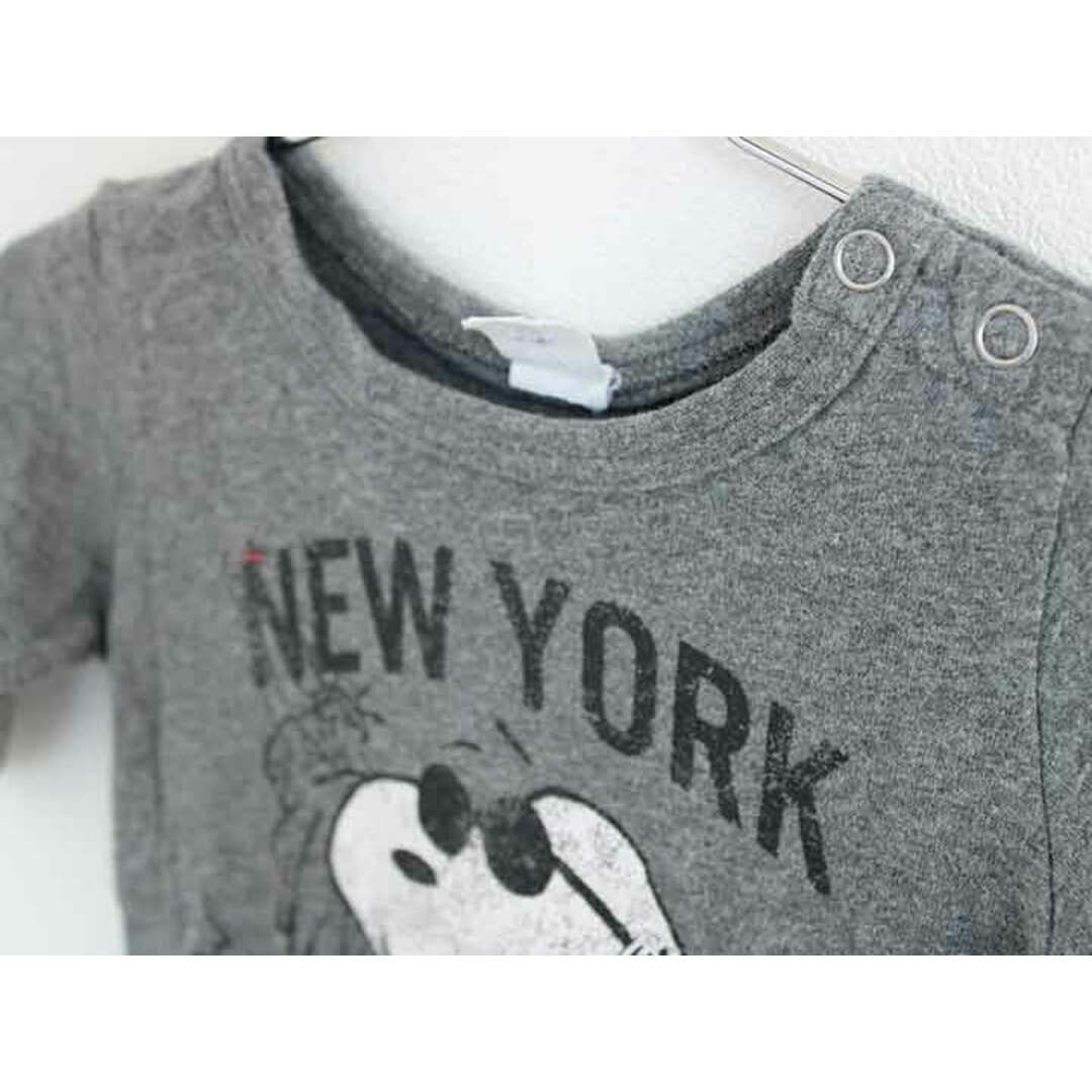 SHIPS(シップス)の†シップス/SHIPS kids†80cm 七分袖Tシャツ/七分袖カットソー/ロンT グレー スヌーピーコラボ【中古】子供服 キッズ kids ベビー服 baby 男の子 女の子 春秋 tops 803042 キッズ/ベビー/マタニティのベビー服(~85cm)(Ｔシャツ)の商品写真