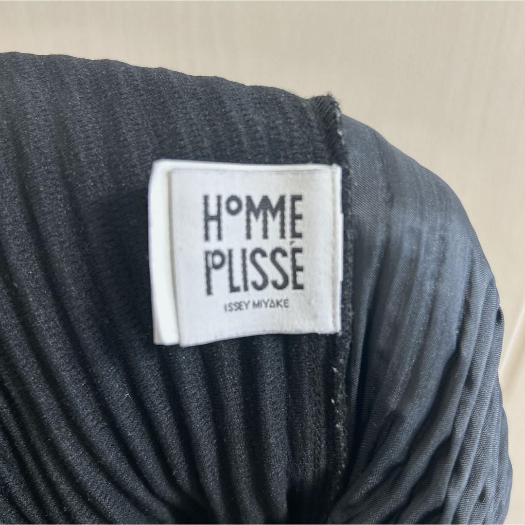 ISSEY MIYAKE(イッセイミヤケ)のパンツ　Homme Plisse IsseyMiyake メンズのパンツ(スラックス)の商品写真