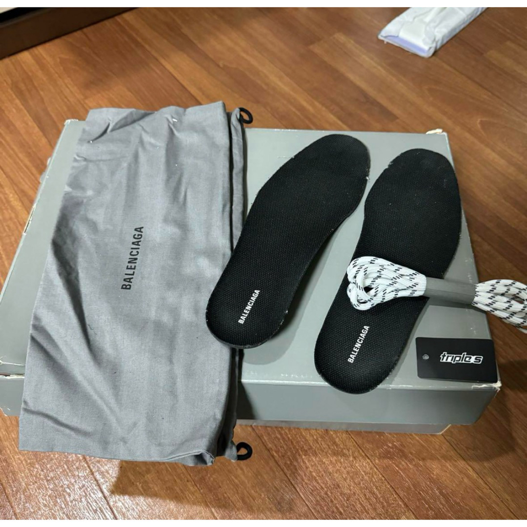 Balenciaga(バレンシアガ)のbalenciaga tripleS トリエス 41 メンズの靴/シューズ(スニーカー)の商品写真