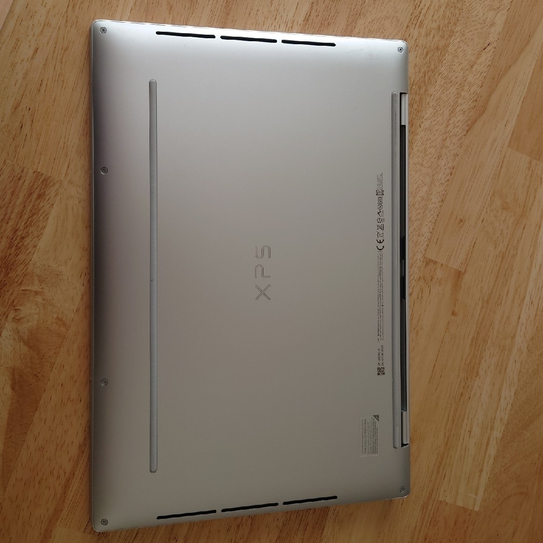 DELL(デル)の【中古】DELL XPS 13 Plus (9320)、英字 スマホ/家電/カメラのPC/タブレット(ノートPC)の商品写真