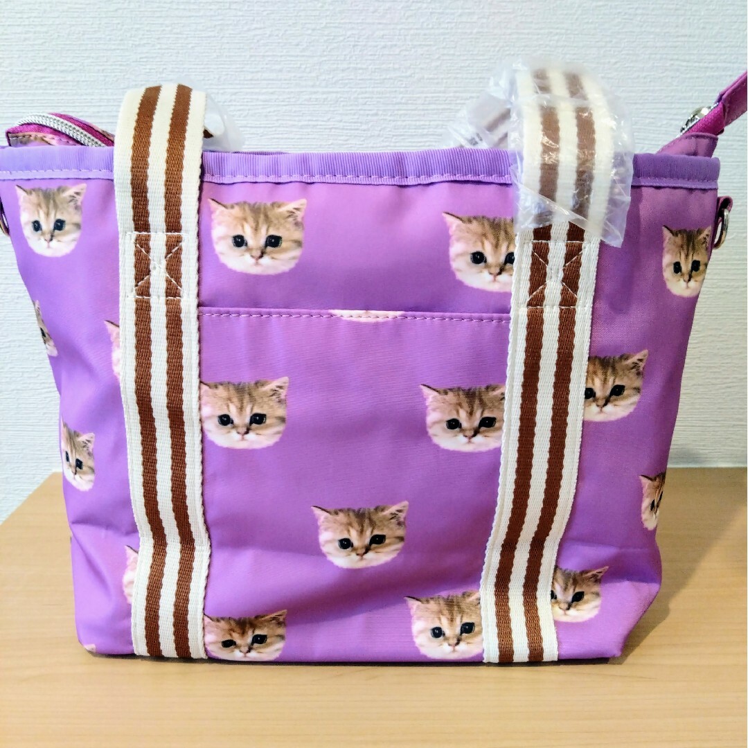 PAUL & JOE(ポールアンドジョー)のポールアンドジョー　新品　トートバッグ　ねこ　パープル　2way　ショルダー　猫 レディースのバッグ(トートバッグ)の商品写真