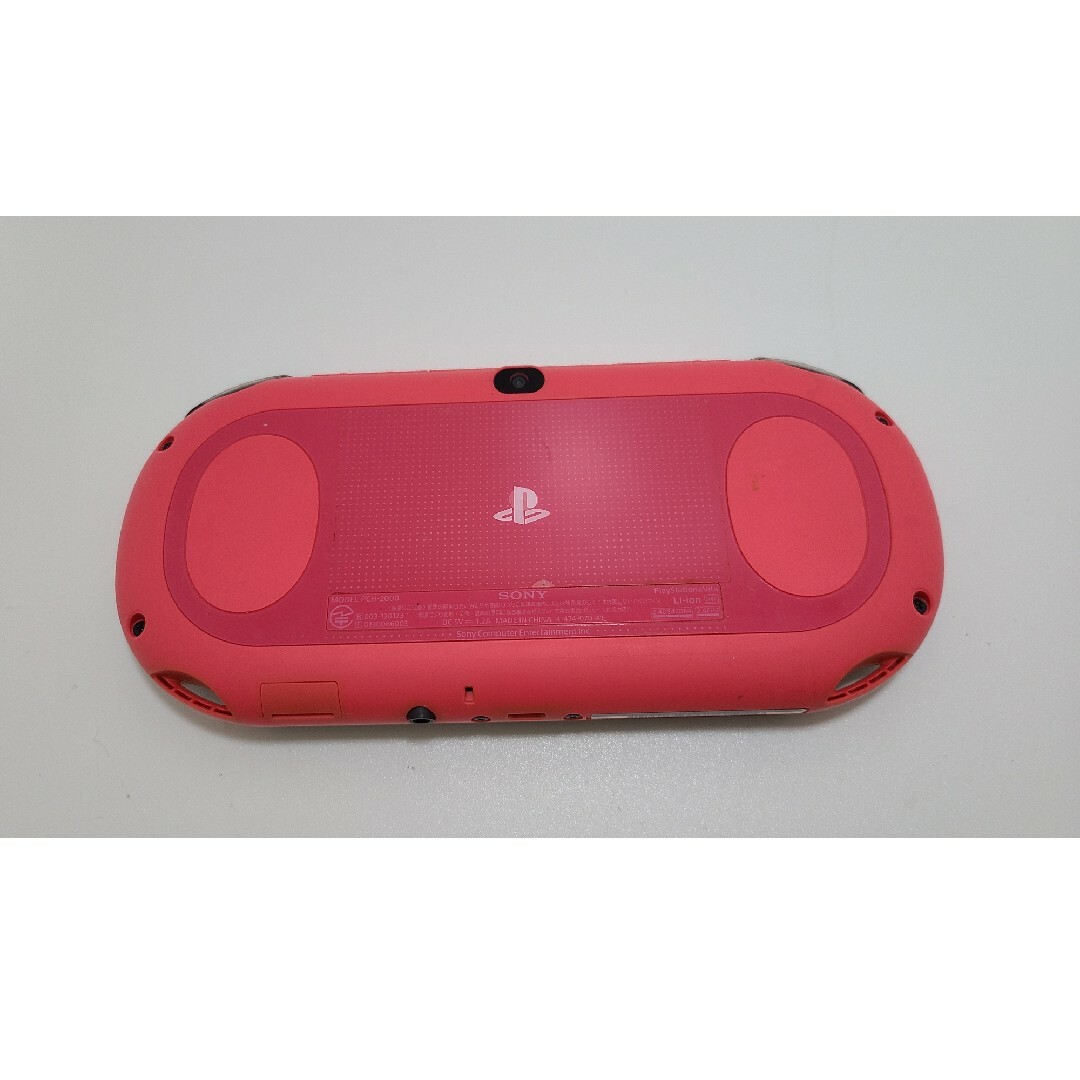 PlayStation Vita(プレイステーションヴィータ)のplaystation Vita PCH2000 ピンクブラック エンタメ/ホビーのゲームソフト/ゲーム機本体(携帯用ゲーム機本体)の商品写真