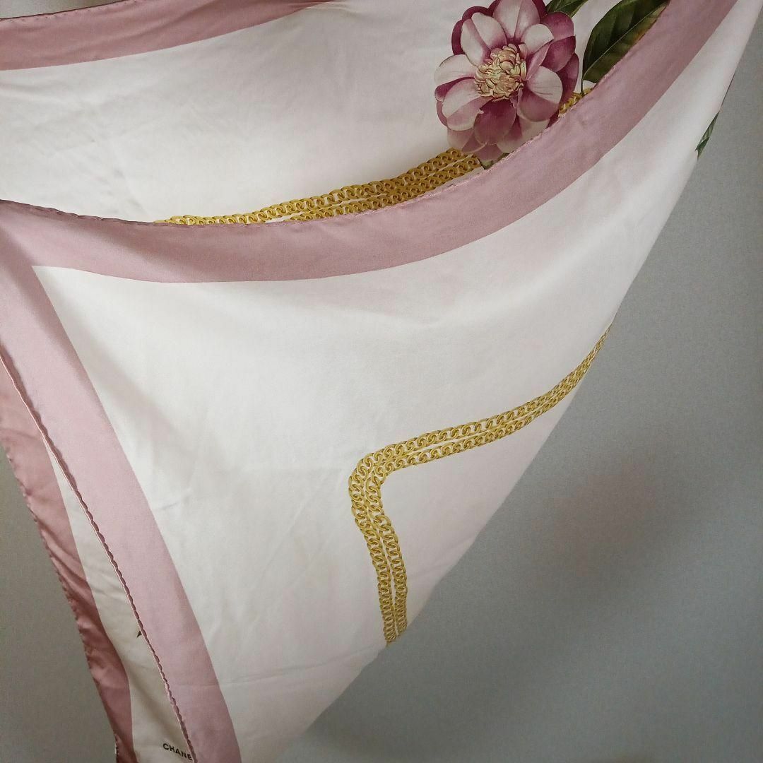 Ⅱ225美品　シャネル　スカーフ　最高級シルク100　花柄　ココマーク　チェーン
