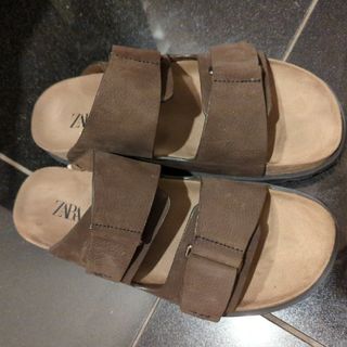 ザラ(ZARA)のZARA サンダル　42(サンダル)