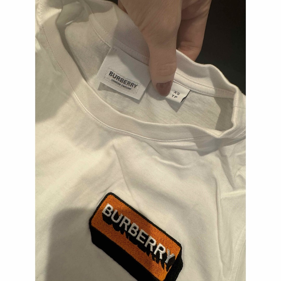 BURBERRY(バーバリー)のBURBERRY 刺繍入りTシャツ レディースのトップス(Tシャツ(半袖/袖なし))の商品写真