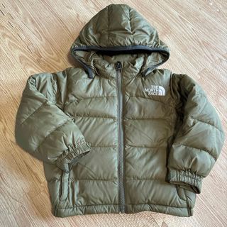 ザノースフェイス(THE NORTH FACE)のノースフェイス　アコンカグアフーディー　キッズ　100 カーキ　(ジャケット/上着)