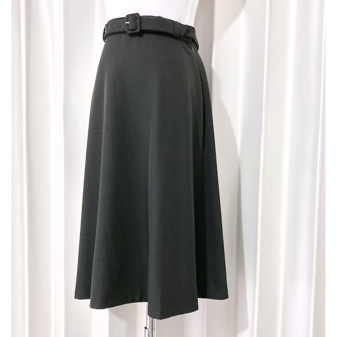 VICKY(ビッキー)のビッキー　ベルト付き　スカート レディースのスカート(ひざ丈スカート)の商品写真