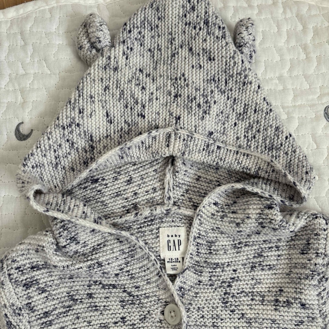 babyGAP(ベビーギャップ)のbaby GAP くま耳カーディガン キッズ/ベビー/マタニティのベビー服(~85cm)(カーディガン/ボレロ)の商品写真