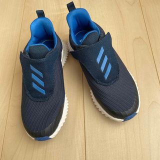 アディダス(adidas)のadidas シューズ　19 ほぼ新品(スニーカー)