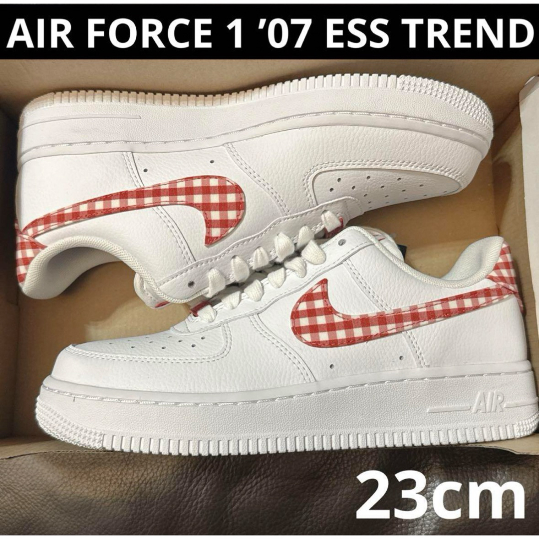 NIKE(ナイキ)のNIKE  AIR FORCE 1 ’07 ESS TREND  23cm 新品 レディースの靴/シューズ(スニーカー)の商品写真