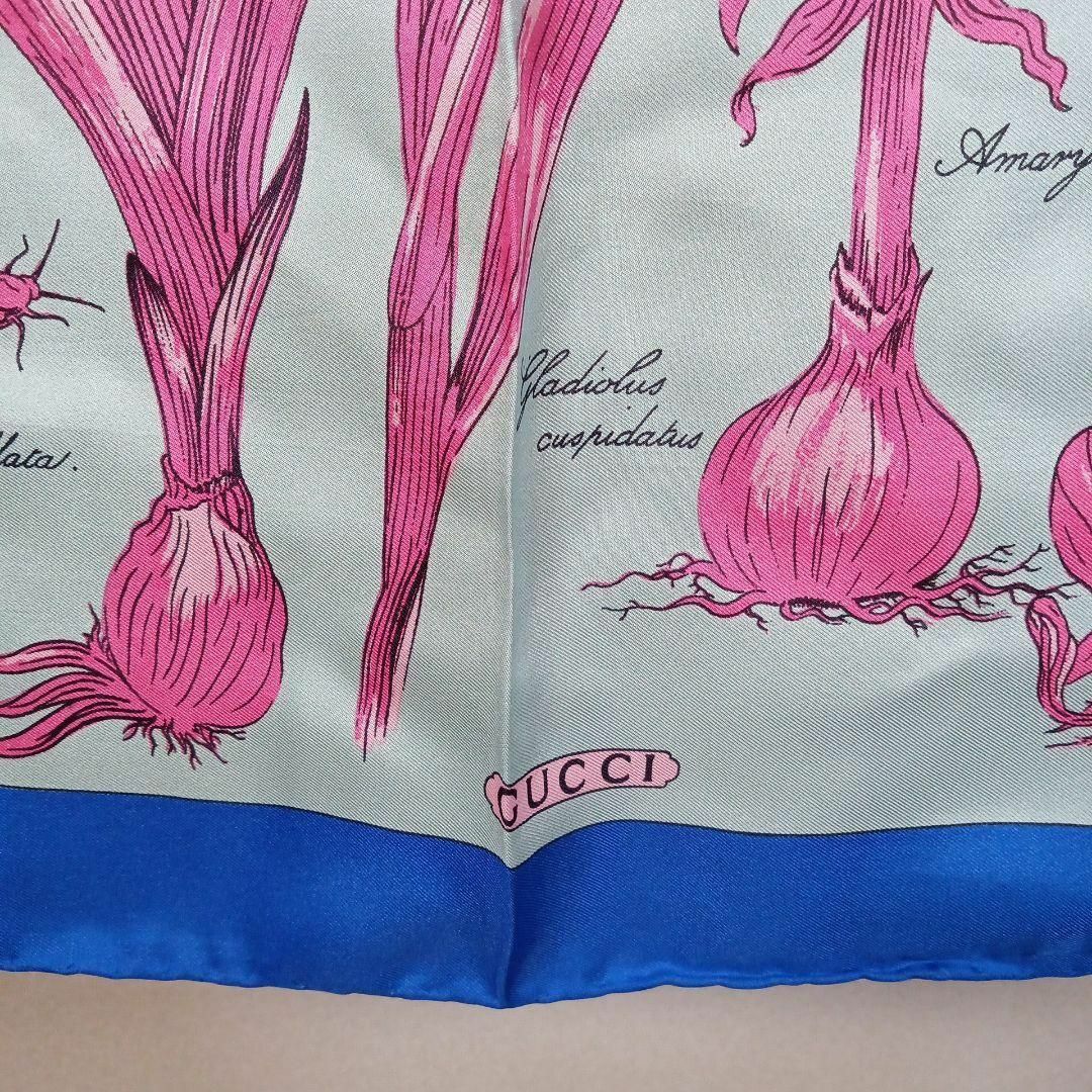 Gucci(グッチ)のⅩⅤ243超美品　グッチ　スカーフ　高級シルク100　植物図鑑　ボタニカル　花柄 レディースのファッション小物(バンダナ/スカーフ)の商品写真