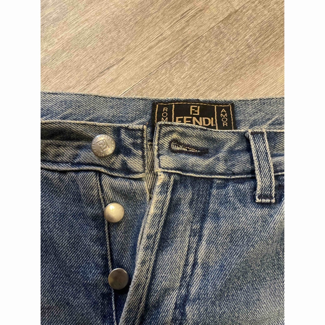 FENDI(フェンディ)のOLD FENDI JEANS ダメージ レディースのパンツ(デニム/ジーンズ)の商品写真