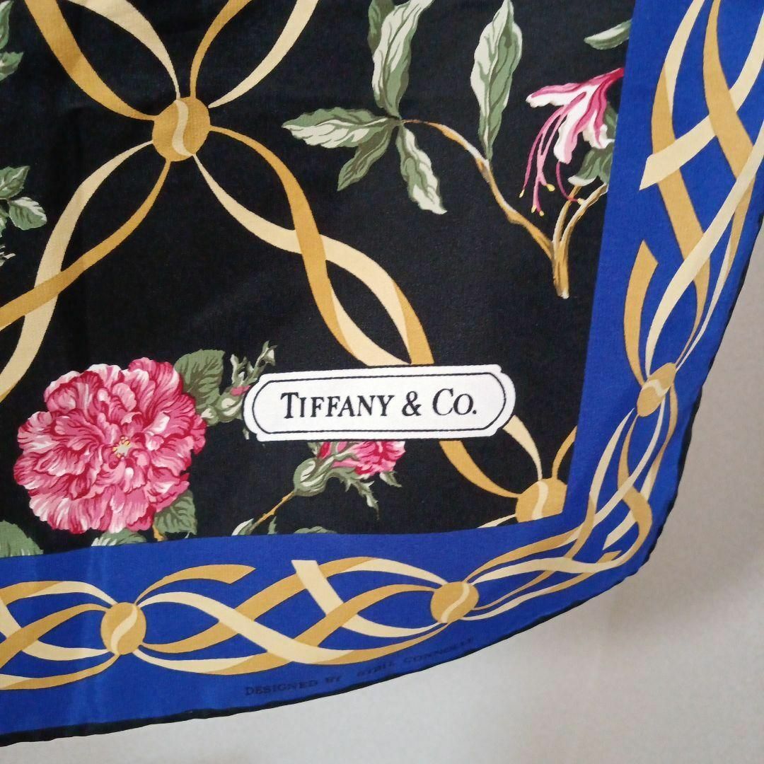 Tiffany & Co.(ティファニー)のⅩⅤ245超美品　ティファニーアンドコー　スカーフ　花柄　ゴールドリボン柄 レディースのファッション小物(バンダナ/スカーフ)の商品写真