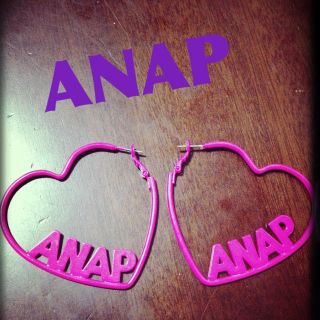 アナップ(ANAP)のANAP ハートピアス(ピアス)