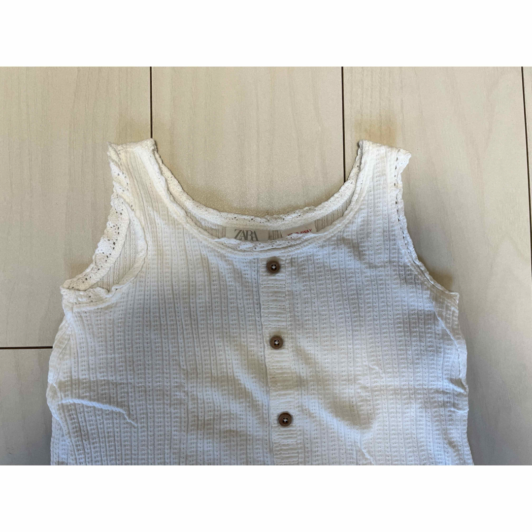 ZARA KIDS(ザラキッズ)のZARA kids 白Tシャツ2枚セット キッズ/ベビー/マタニティのキッズ服女の子用(90cm~)(Tシャツ/カットソー)の商品写真