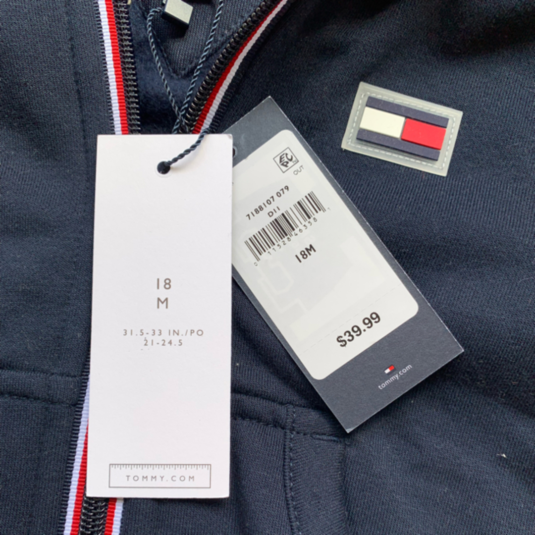 TOMMY HILFIGER(トミーヒルフィガー)のTommy Hilfiger キッズサイズパーカー  キッズ/ベビー/マタニティのキッズ服男の子用(90cm~)(ジャケット/上着)の商品写真