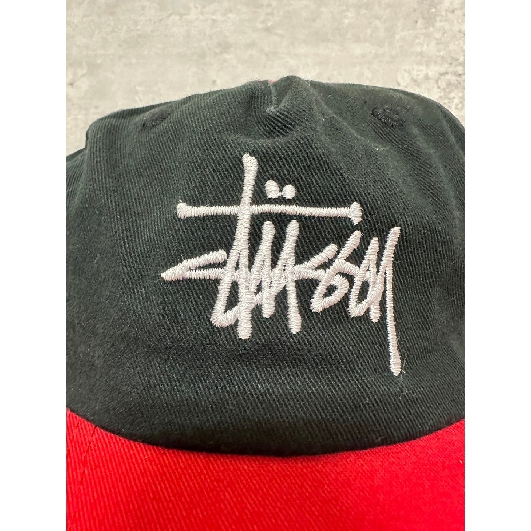 STUSSY(ステューシー)のステューシー グラフィックロゴ ストラップバックキャップ メンズの帽子(キャップ)の商品写真