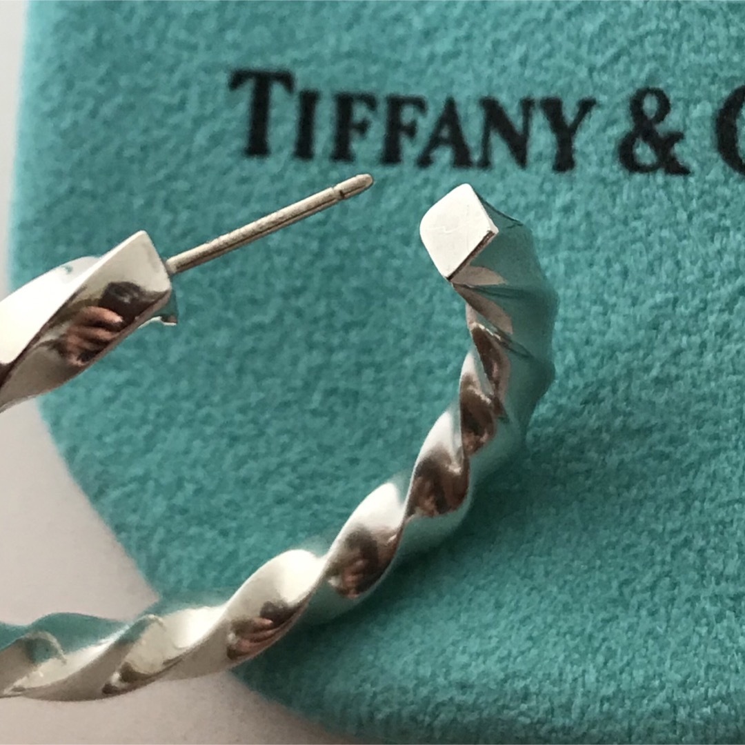 Tiffany ボリュームツイストエッジ フープ ピアス 希少 Tiffany ボリュームツイストエッジ フープ ピアス 希少
