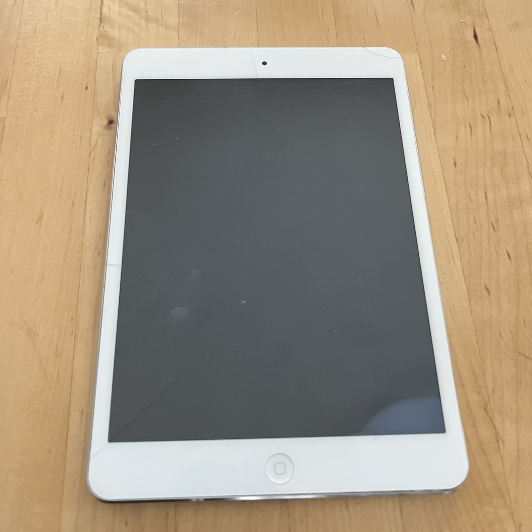 Apple(アップル)のジャンク　アップル iPad mini 2 WiFi 16GB シルバー　訳あり スマホ/家電/カメラのPC/タブレット(タブレット)の商品写真