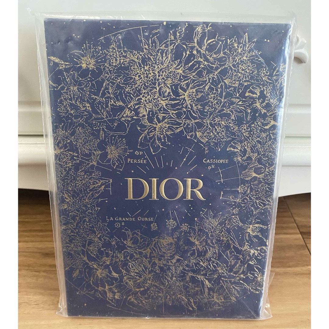 Christian Dior(クリスチャンディオール)のChristianDior 2022ホリデー　ノート エンタメ/ホビーのコレクション(ノベルティグッズ)の商品写真