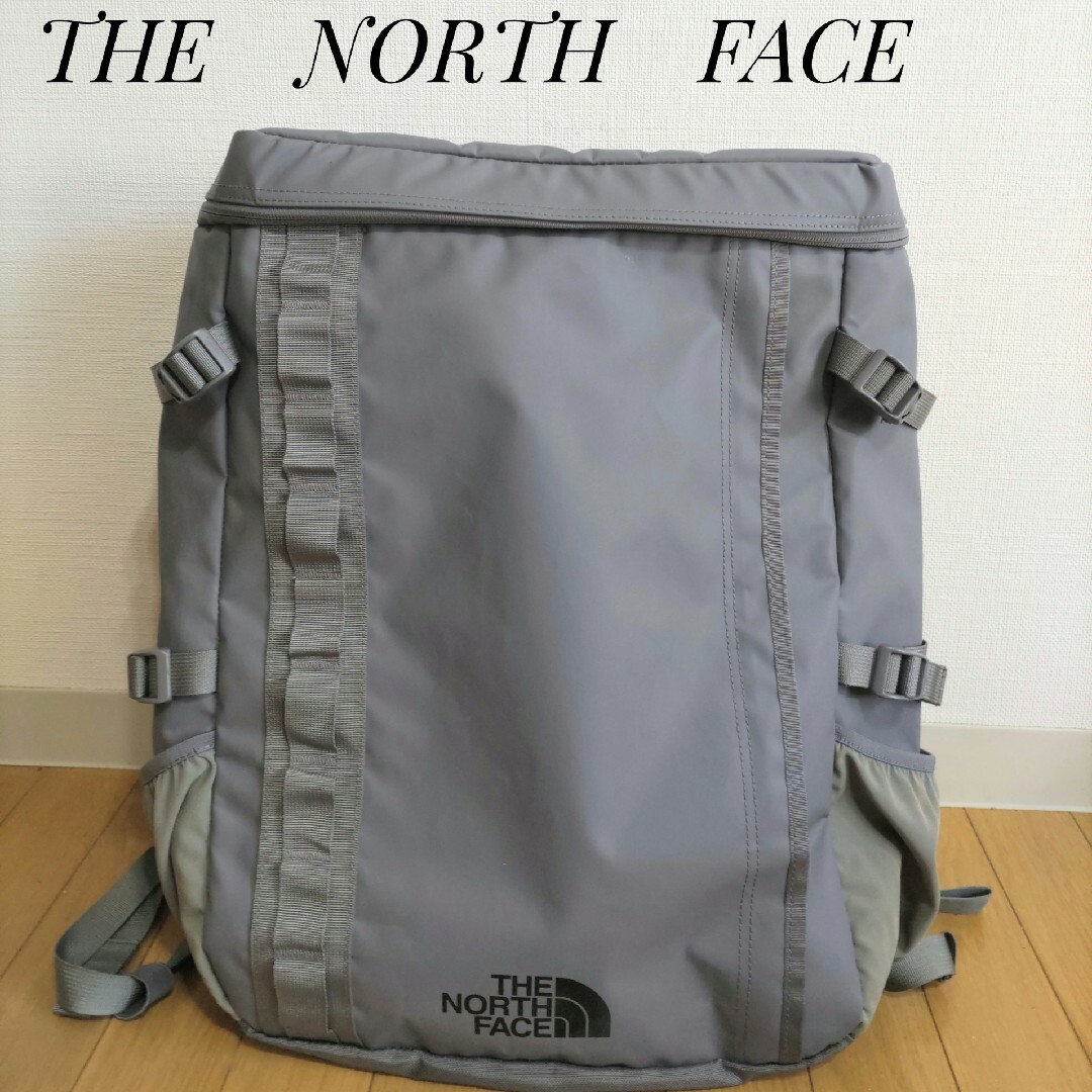 NORTH FACE リュック　ヒューズボックス　グレー　　 ノースフェイス