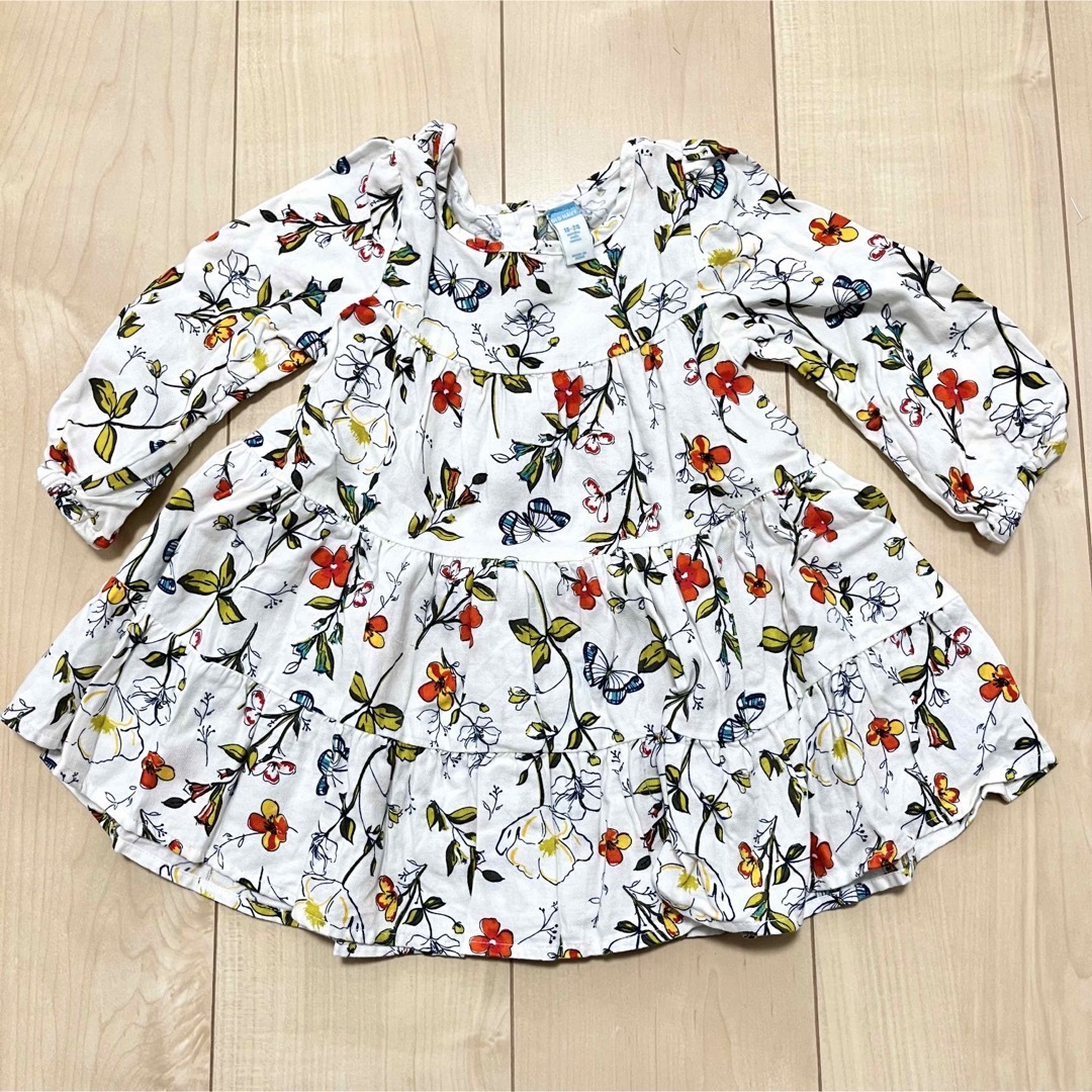 Old Navy(オールドネイビー)のold navy 花柄 ティアードワンピース 80 90 キッズ/ベビー/マタニティのキッズ服女の子用(90cm~)(ワンピース)の商品写真