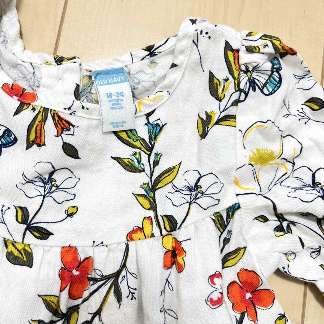 Old Navy(オールドネイビー)のold navy 花柄 ティアードワンピース 80 90 キッズ/ベビー/マタニティのキッズ服女の子用(90cm~)(ワンピース)の商品写真