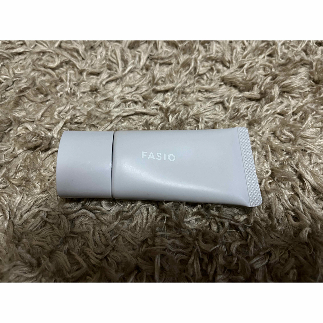 Fasio(ファシオ)のファシオ エアリーステ BB ティント UV 02 ライトベージュ コスメ/美容のベースメイク/化粧品(ファンデーション)の商品写真