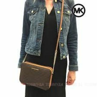 マイケルコース(Michael Kors)の新品 正規品 超特価！！ アメリカ店にて購入 JET SET EW XBODY(メッセンジャーバッグ)