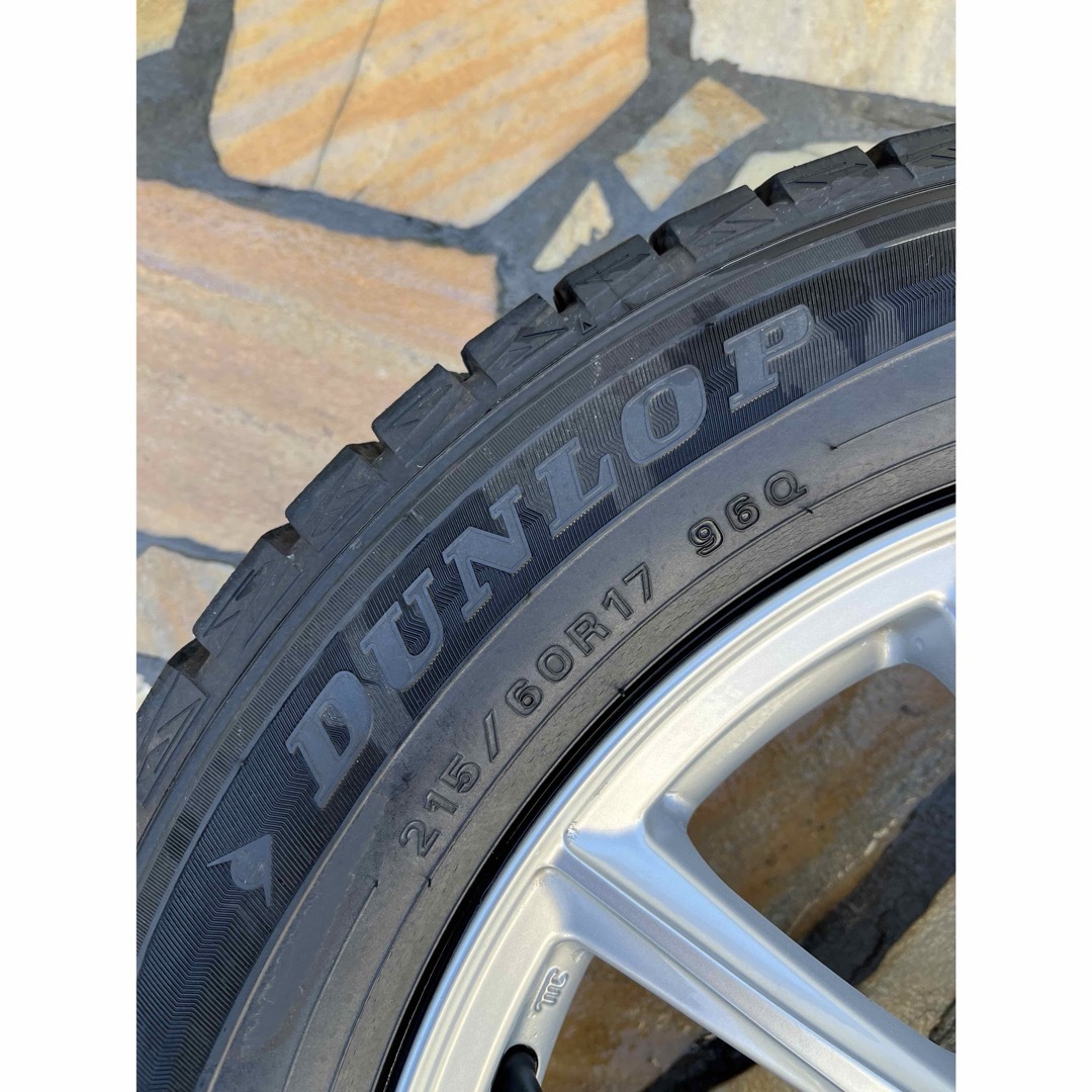 BRIDGESTONE(ブリヂストン)のホイール付きスタッドレスタイヤ4本215/60R/17エスティマ C-HR等 自動車/バイクの自動車(タイヤ・ホイールセット)の商品写真